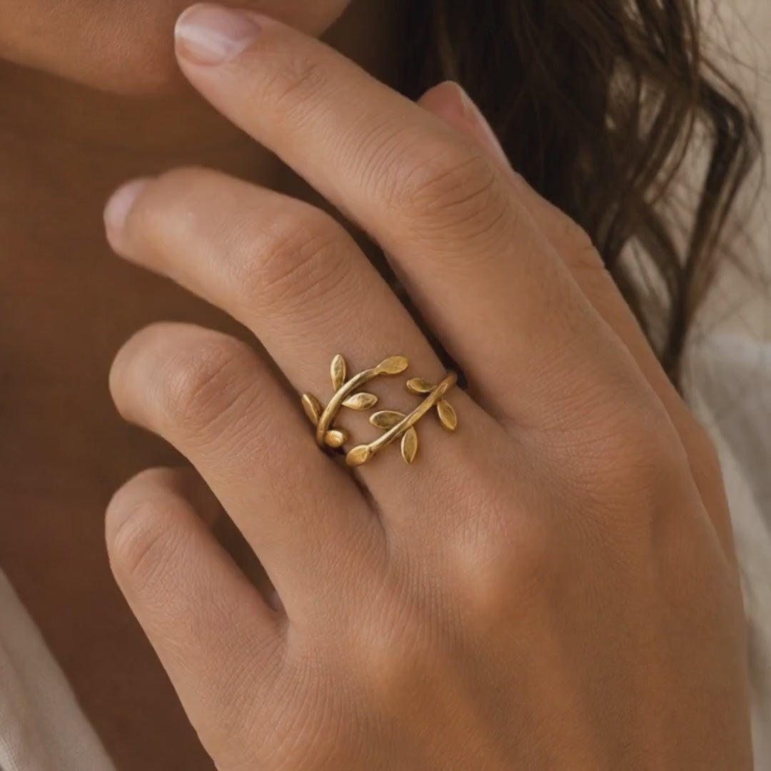 [variant:Vouves Ring]